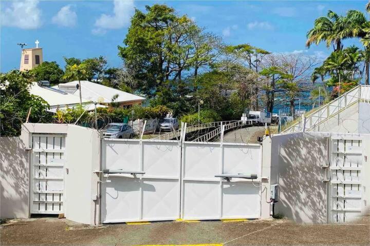 Résidence de la baie - BLEU SOLEIL TARTANE Trinite  Exterior foto